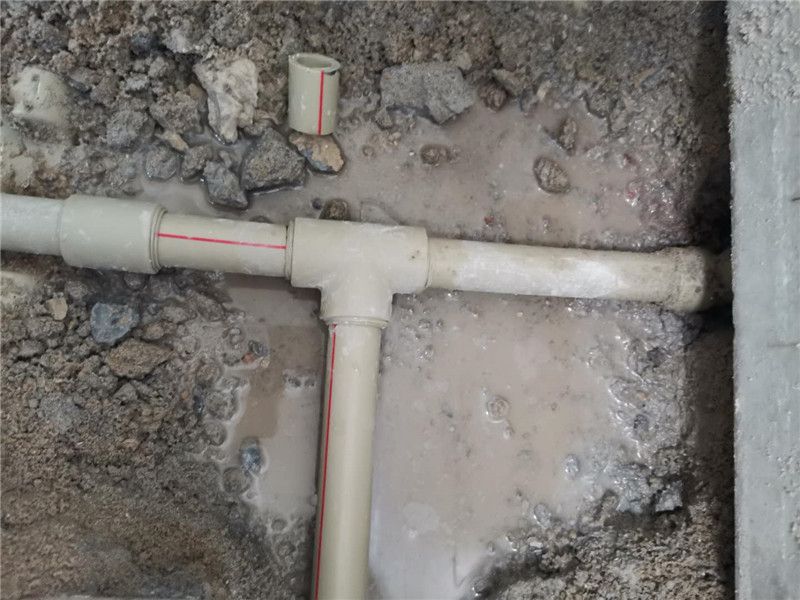 房屋水管漏水维修